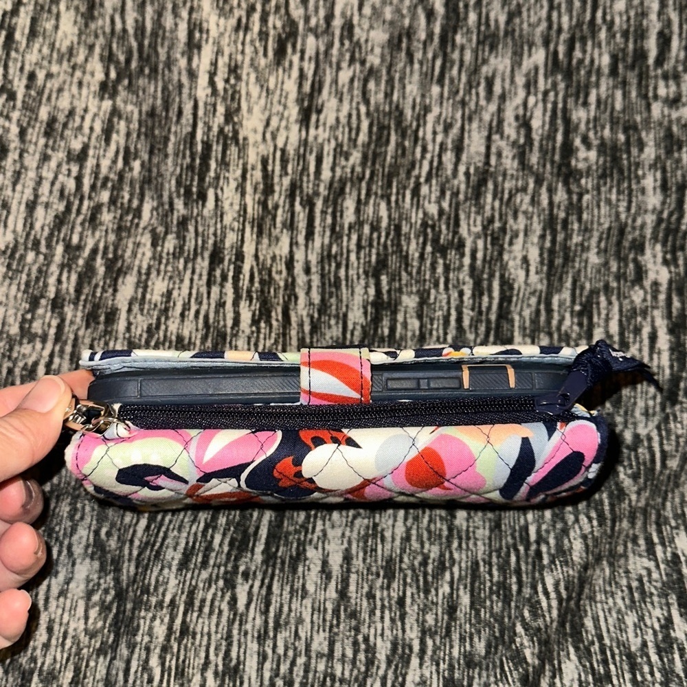 Vera Bradley RFID 3-in-1 Crossbody wallet Mod Paisley pattern - Picture 9 of 14